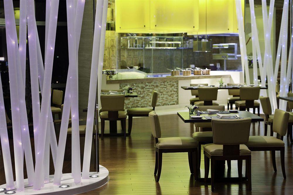 The Westin Nanjing Xuanwu Lake Exteriör bild