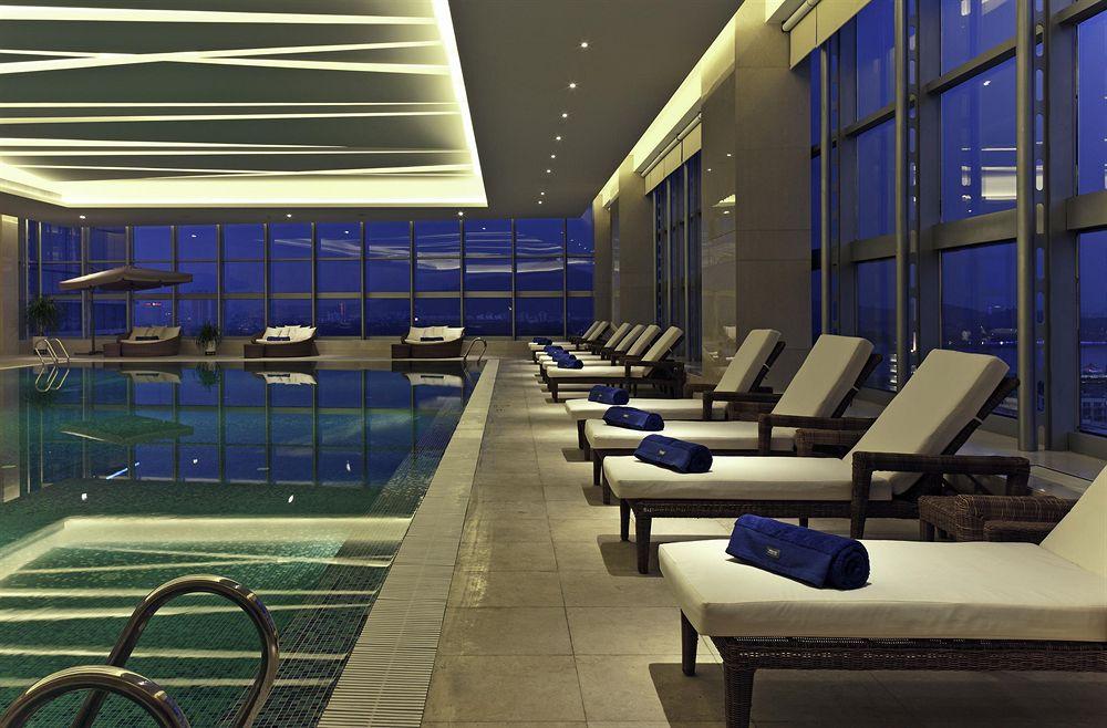The Westin Nanjing Xuanwu Lake Exteriör bild