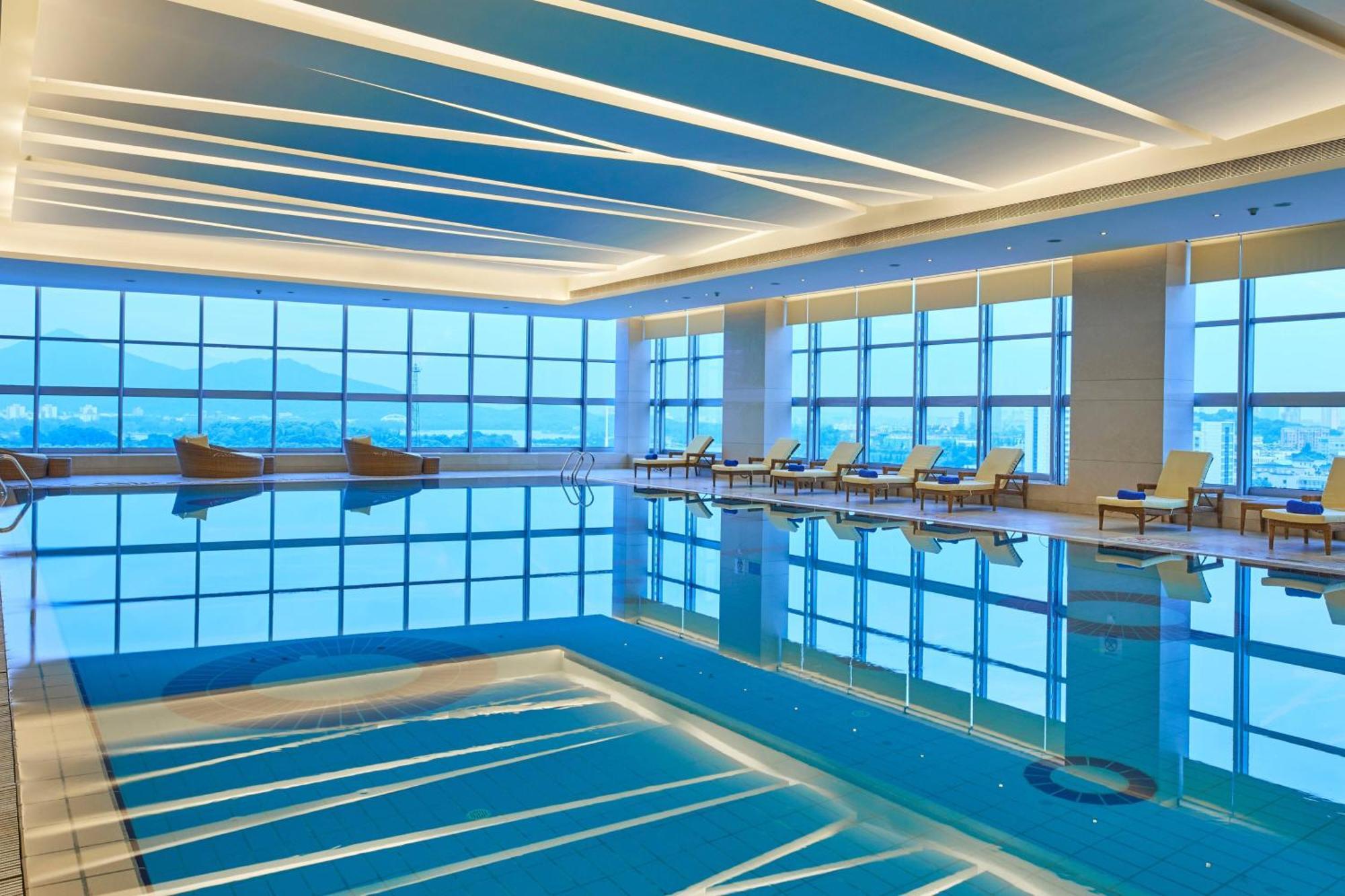 The Westin Nanjing Xuanwu Lake Exteriör bild