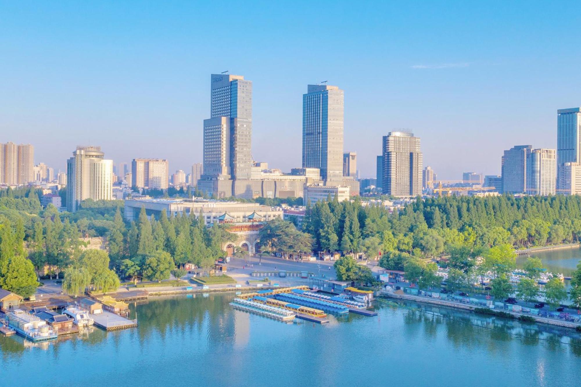 The Westin Nanjing Xuanwu Lake Exteriör bild