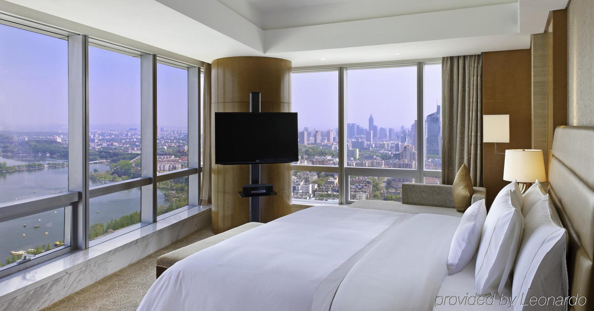The Westin Nanjing Xuanwu Lake Exteriör bild