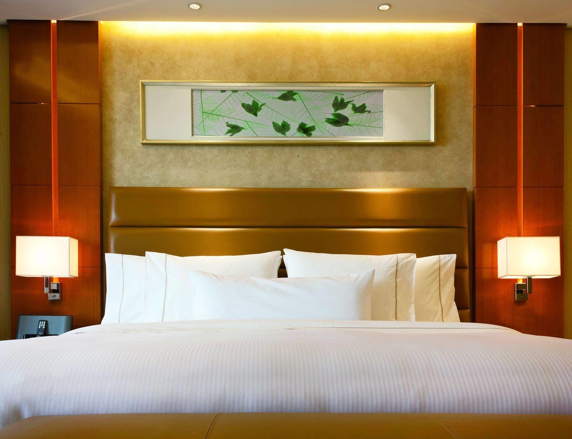 The Westin Nanjing Xuanwu Lake Exteriör bild