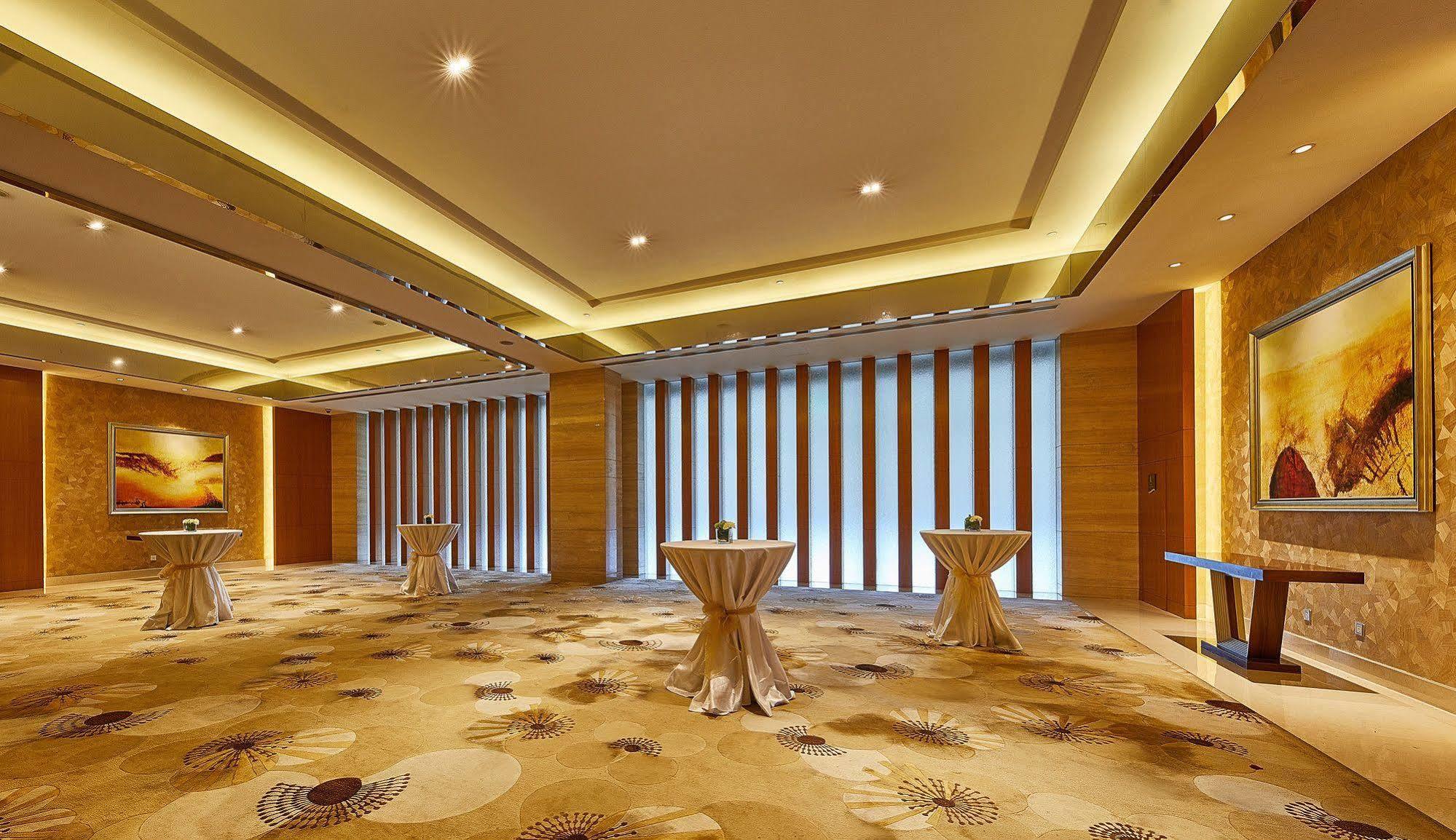 The Westin Nanjing Xuanwu Lake Exteriör bild