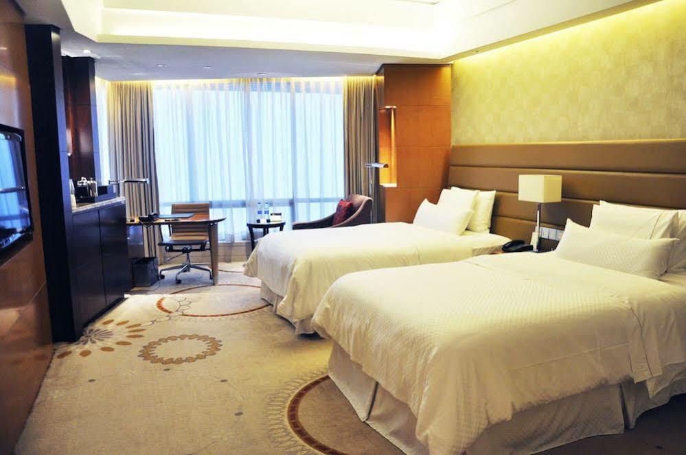 The Westin Nanjing Xuanwu Lake Exteriör bild